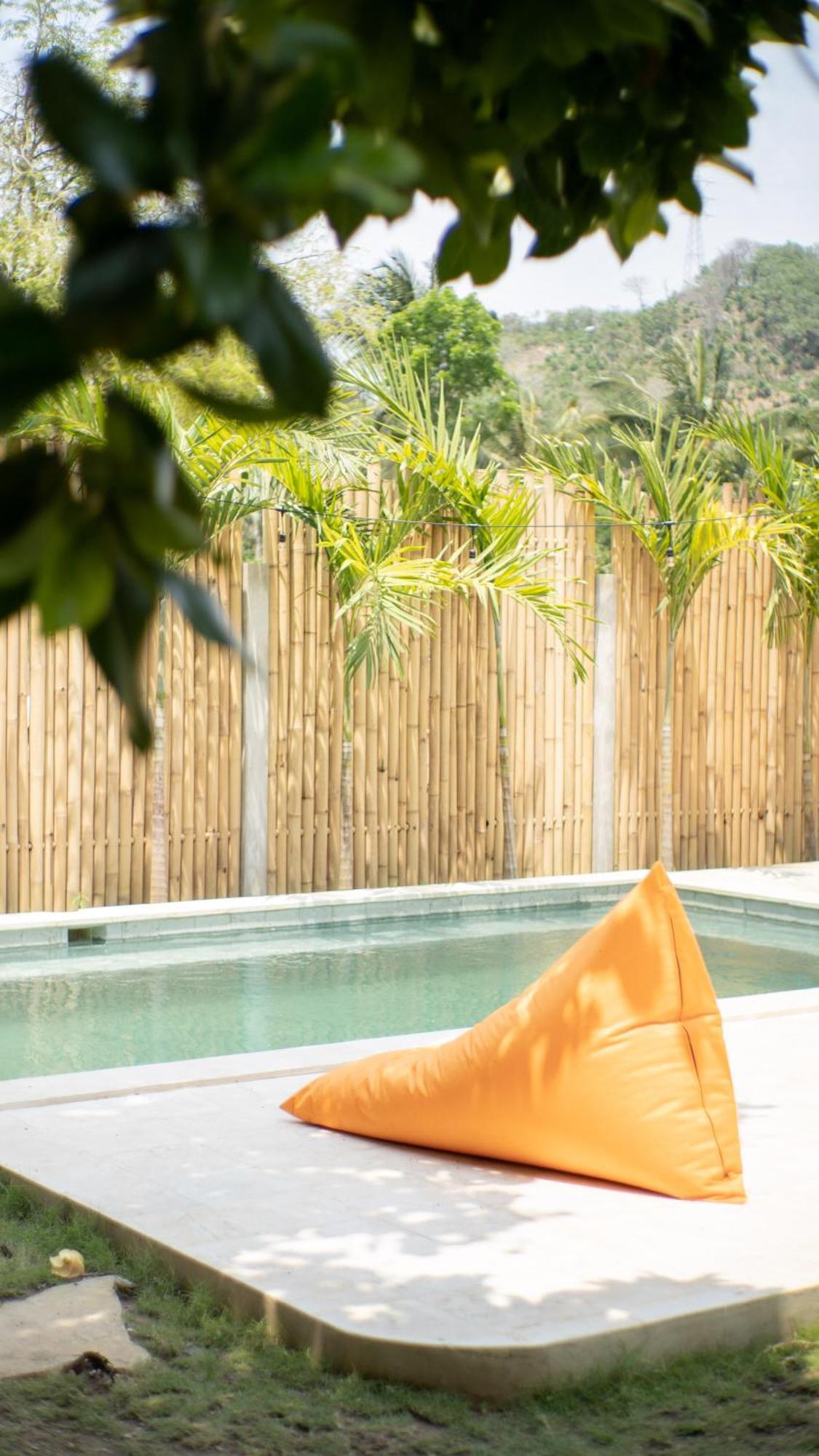Lost Inn Kuta Capsule Hostel Екстер'єр фото