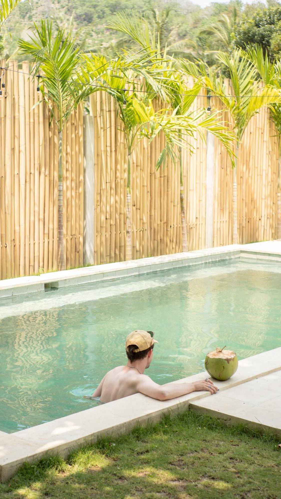 Lost Inn Kuta Capsule Hostel Екстер'єр фото