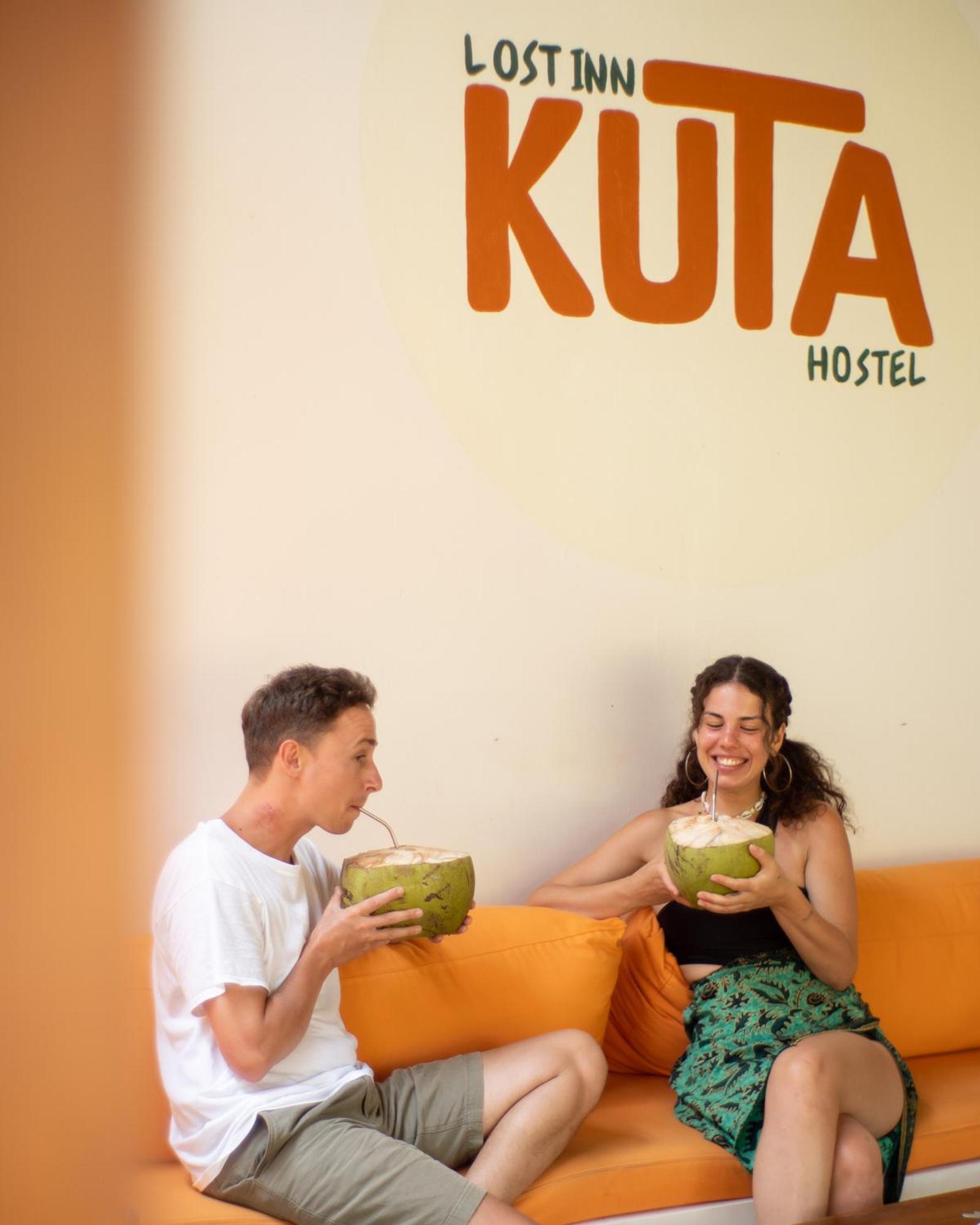 Lost Inn Kuta Capsule Hostel Екстер'єр фото