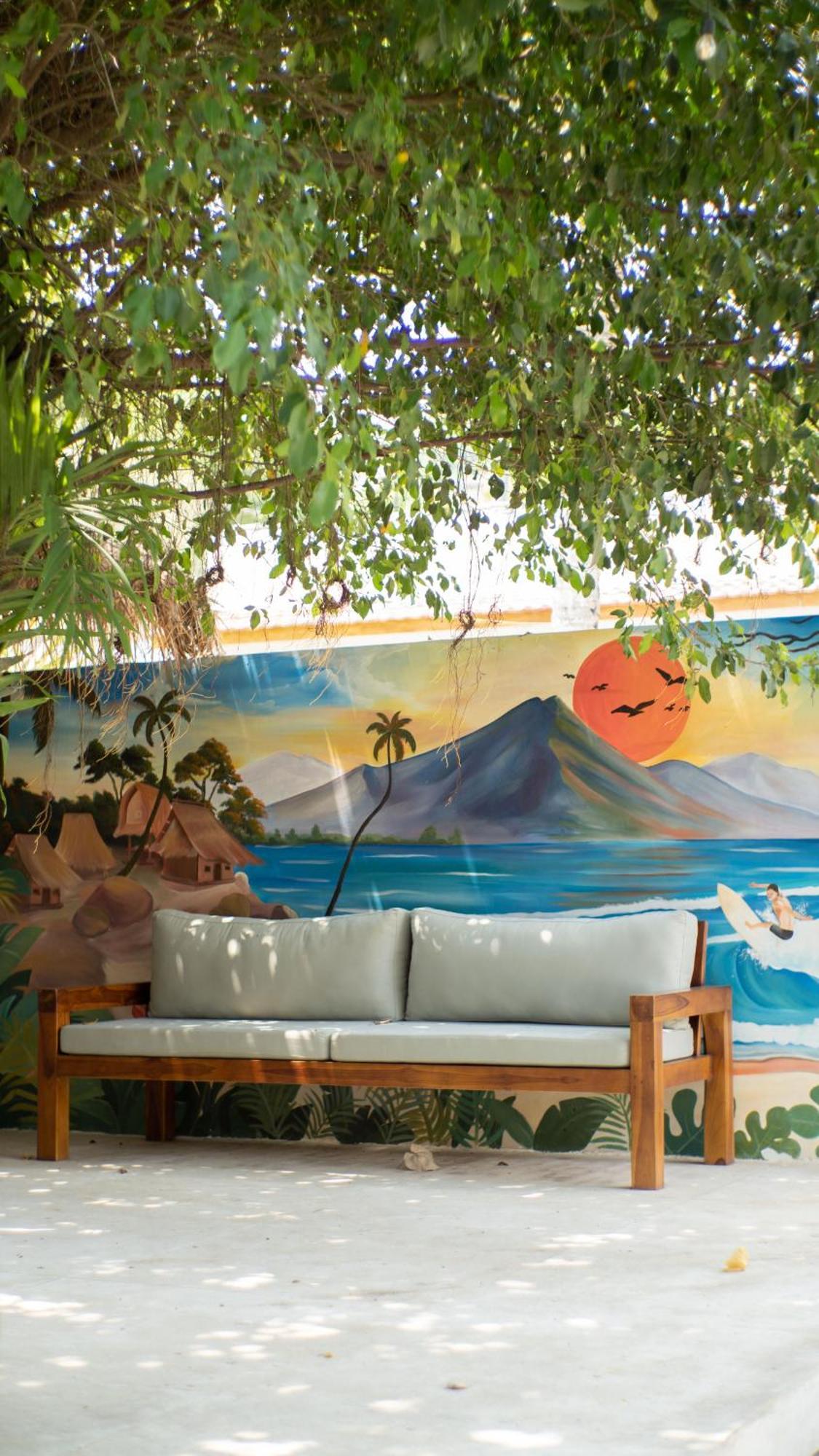 Lost Inn Kuta Capsule Hostel Екстер'єр фото